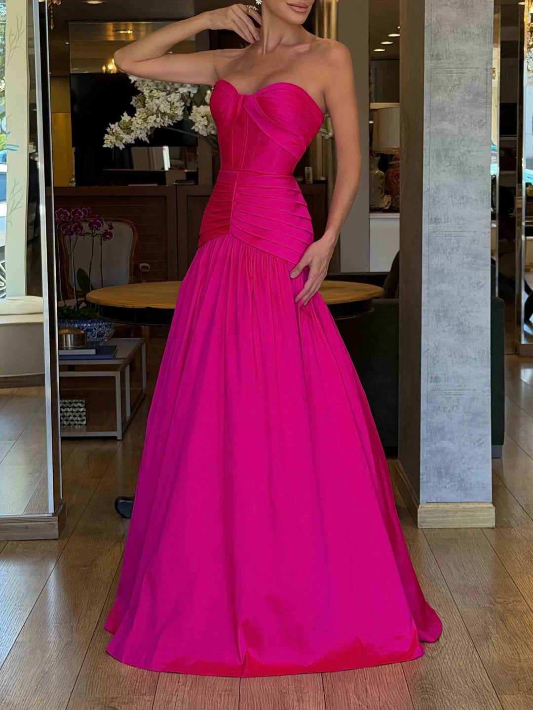Elegant Strapless Sweetheart Neck Satin Maxi Dress