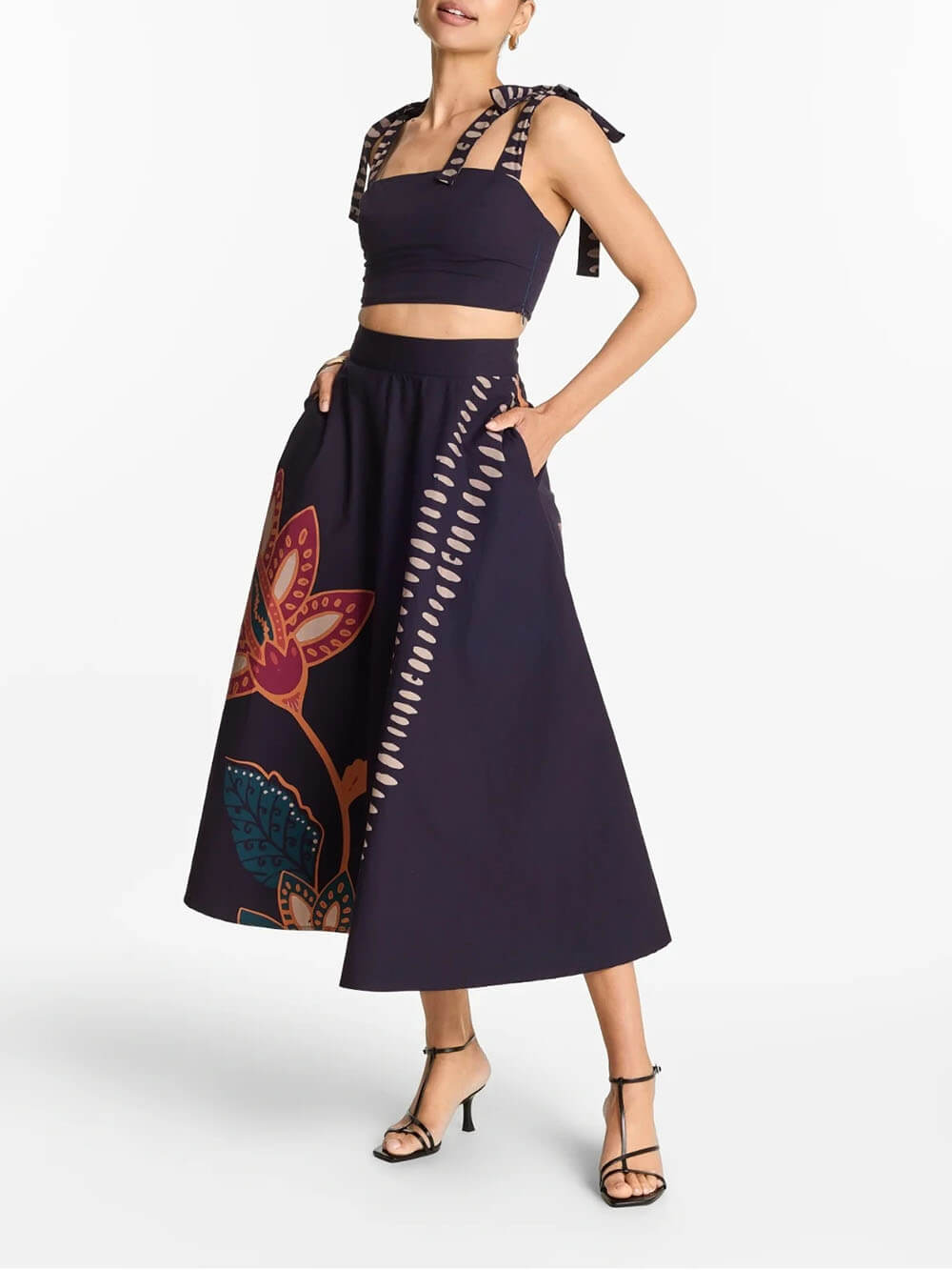 Exquisite Square Neck Bow-Tie Cropped Tank Top