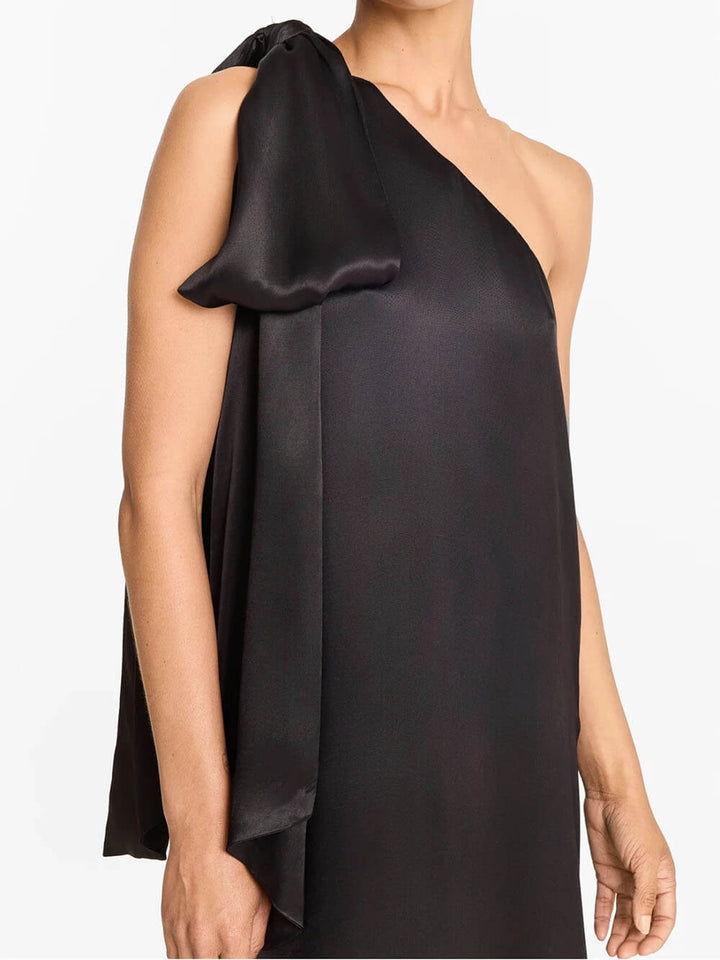 Elegant One-Shoulder Bow-Detail Flowing Maxi Dress
