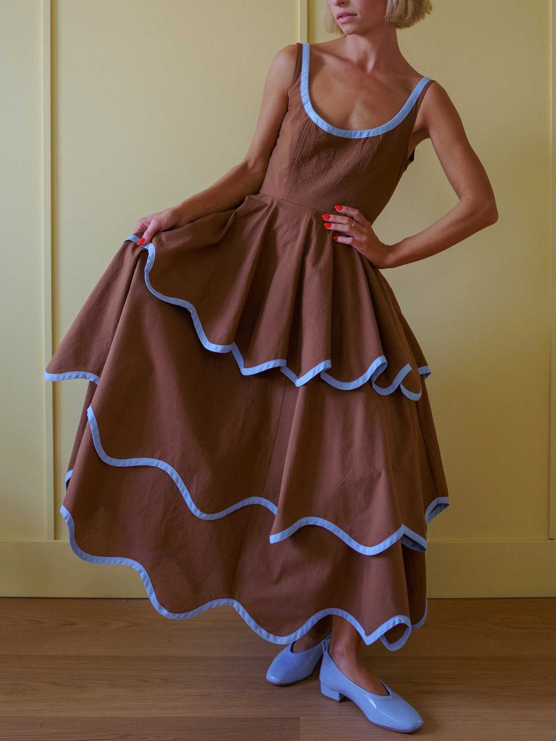 Elegant Color Trim Tiered Ruffle Sleeveless Maxi Dress
