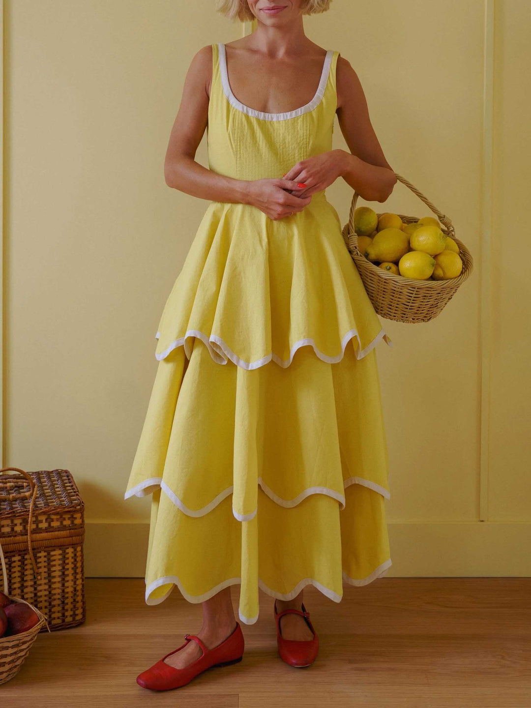 Elegant Color Trim Tiered Ruffle Sleeveless Maxi Dress