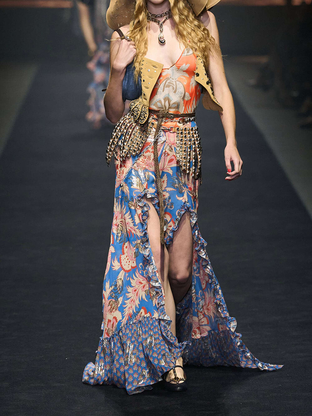 Retro Floral Print Ruffle Slit Maxi Skirt