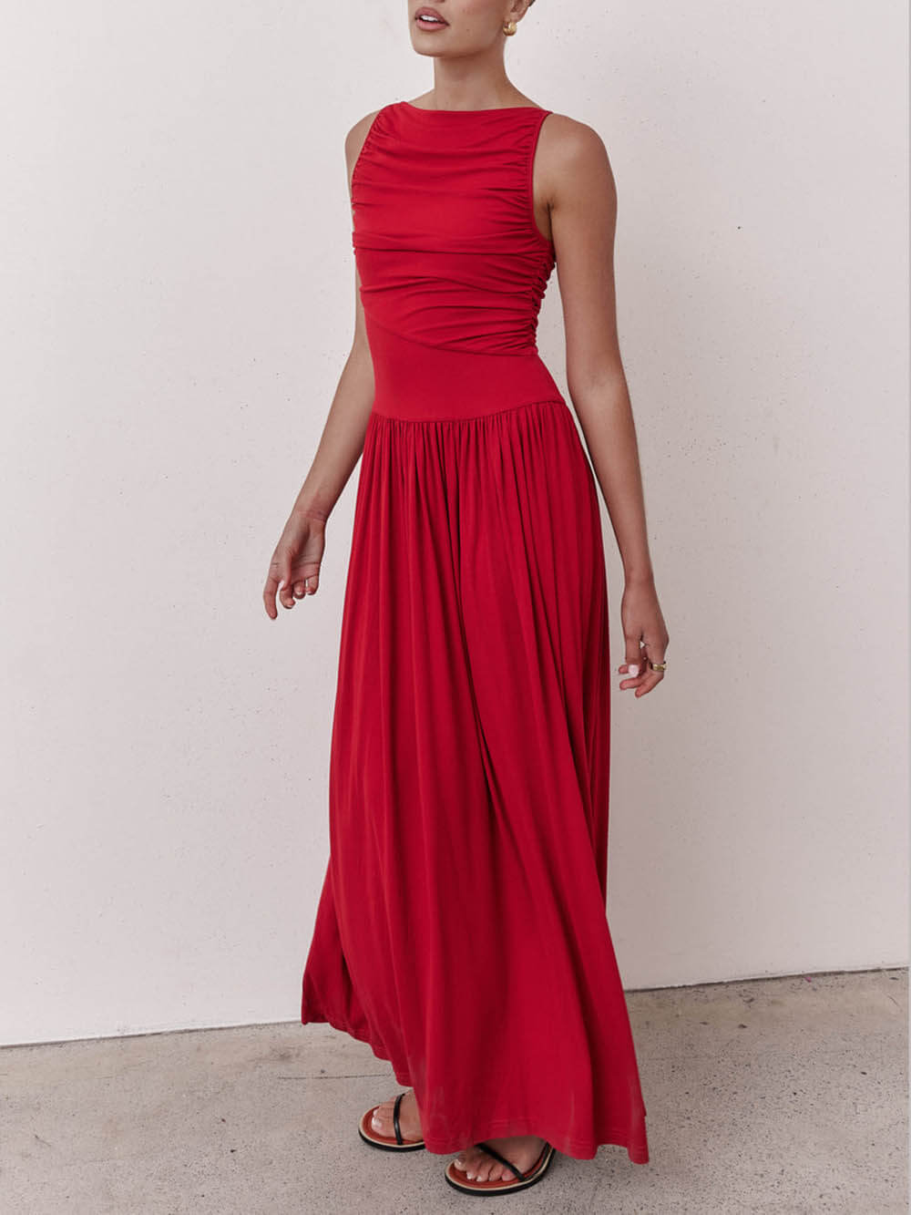 Elegante geplooide mouwloze maxi-jurk