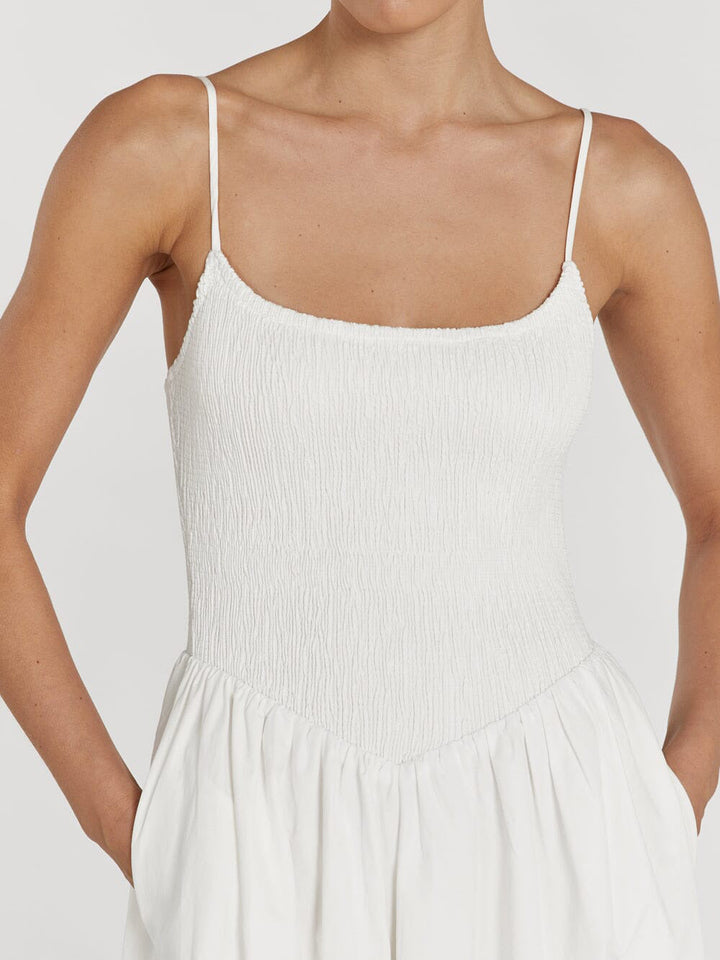 Modisches einfarbiges Midikleid mit Spaghettiträgern und Schlitz