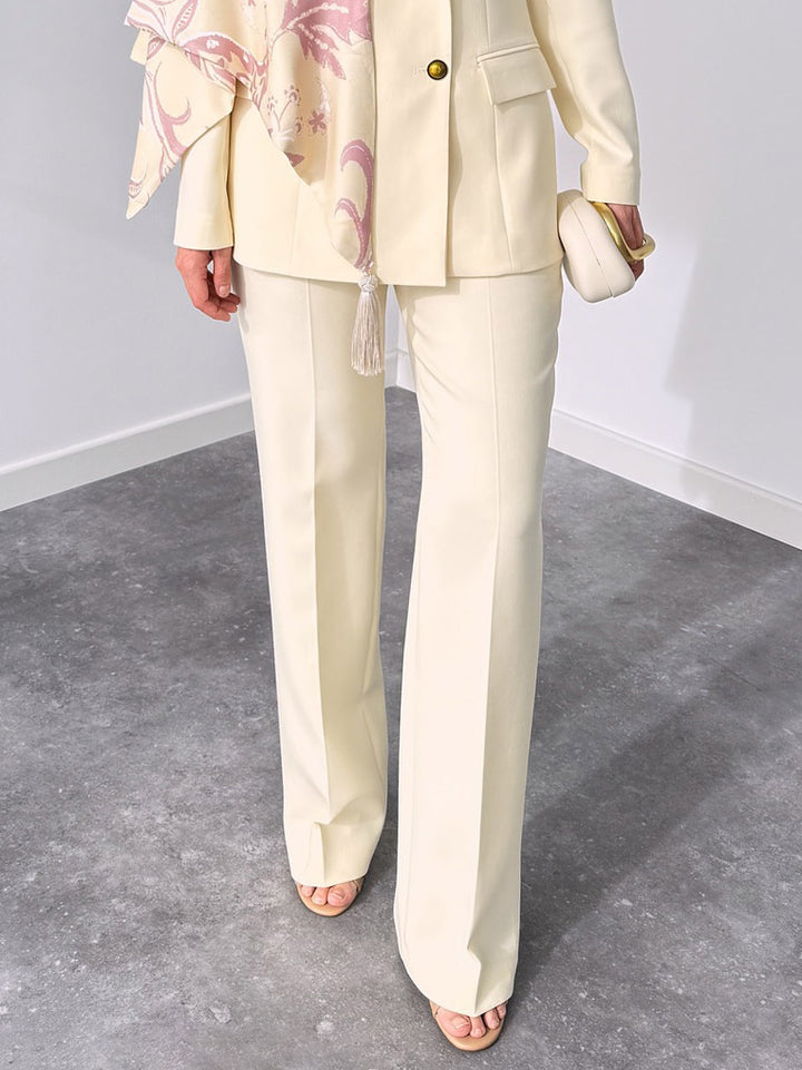 Elegant Tailored Double-Breasted Blazer