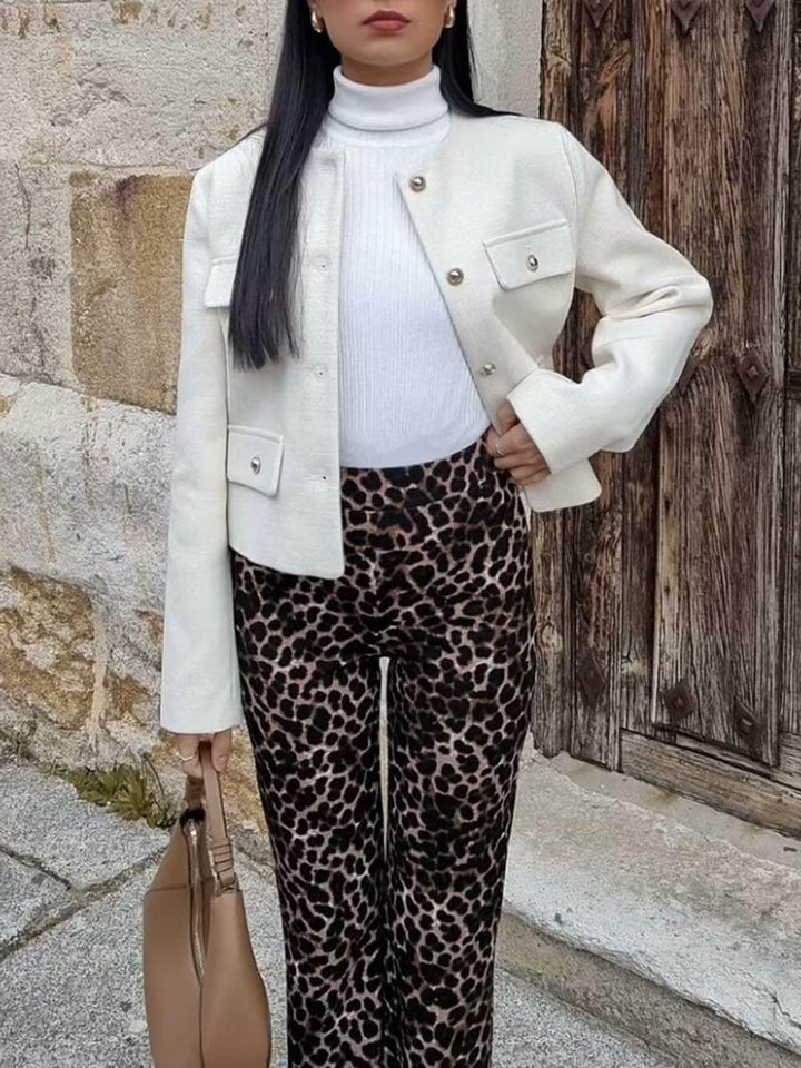 Krátká bunda s knoflíkem ve stylu Chanel