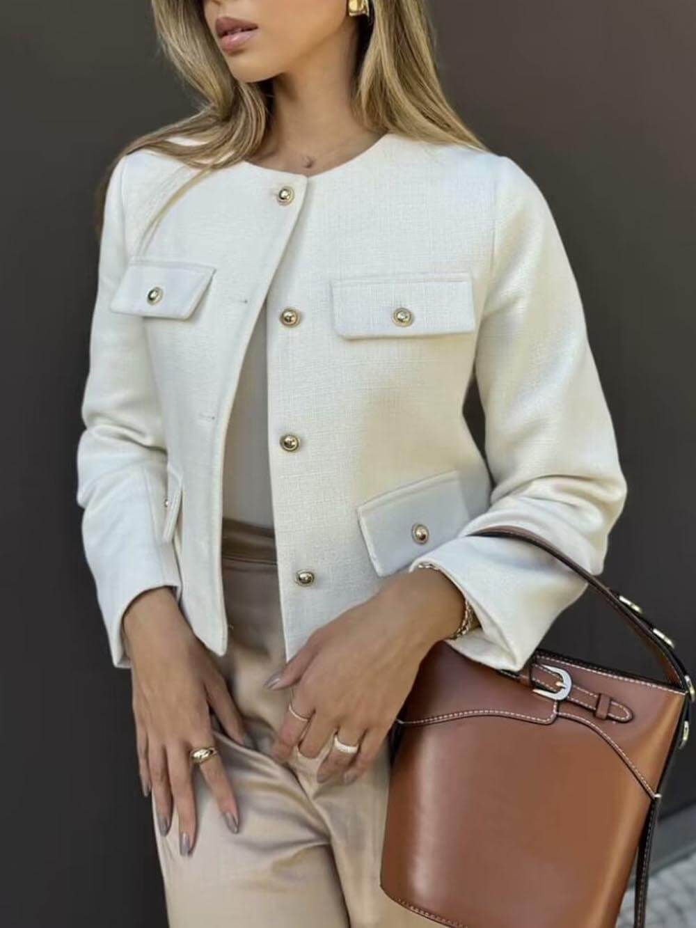 Krátká bunda s knoflíkem ve stylu Chanel