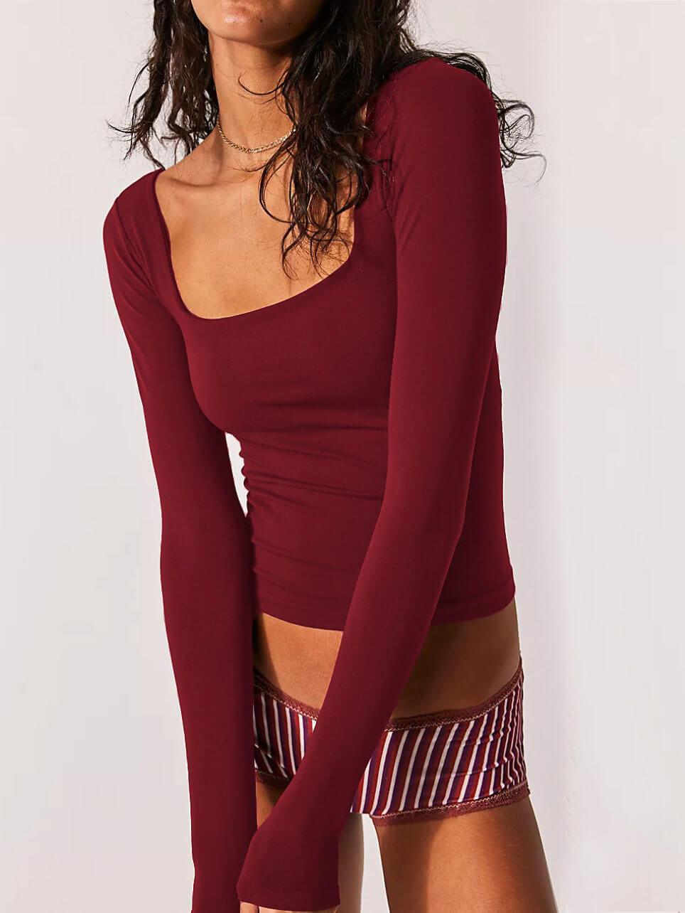 Haut t-shirt à manches longues et col carré