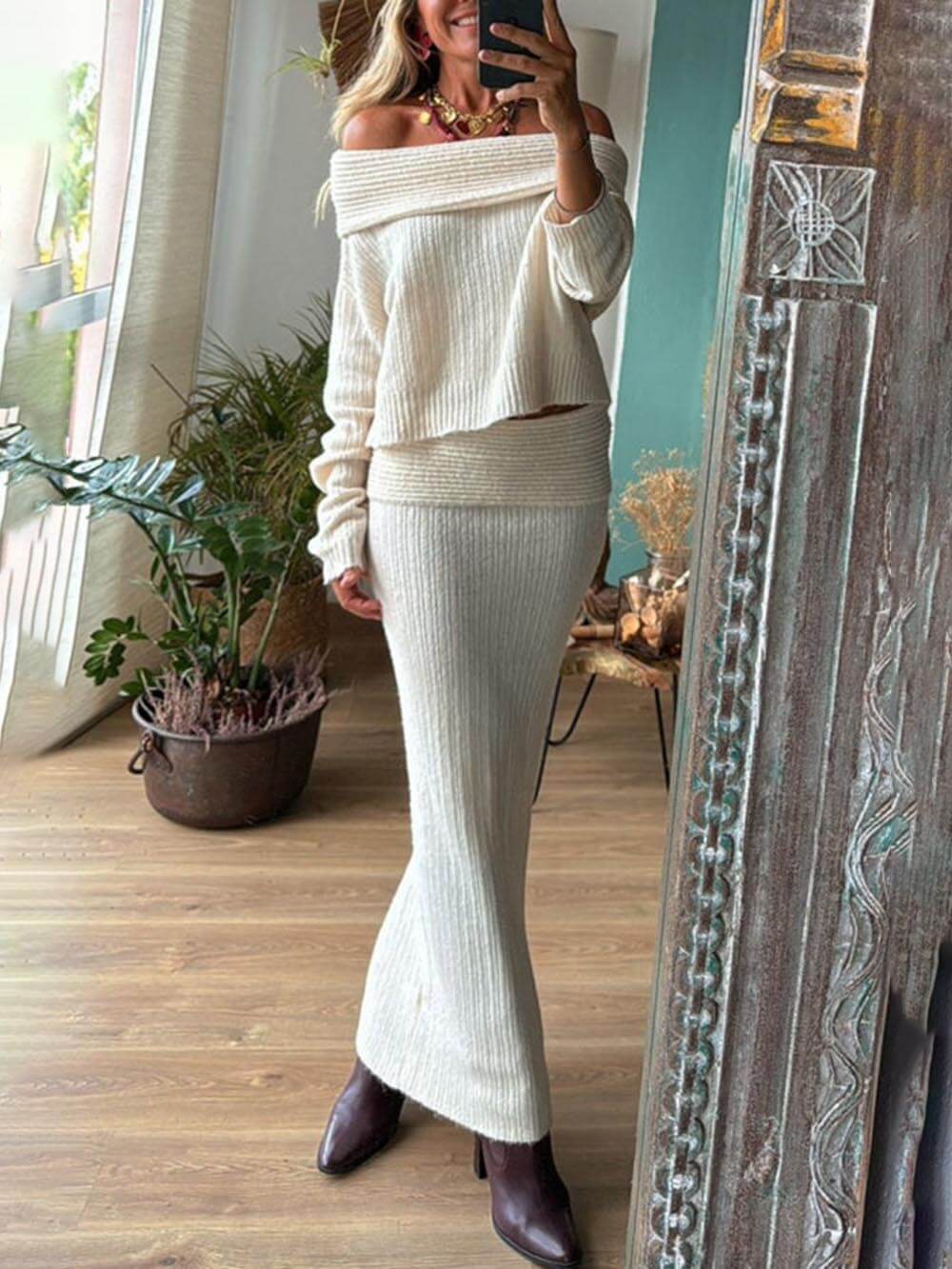 Set de pulover cu mânecă lungă și fustă maxi elastică, cu umăr dezactivat