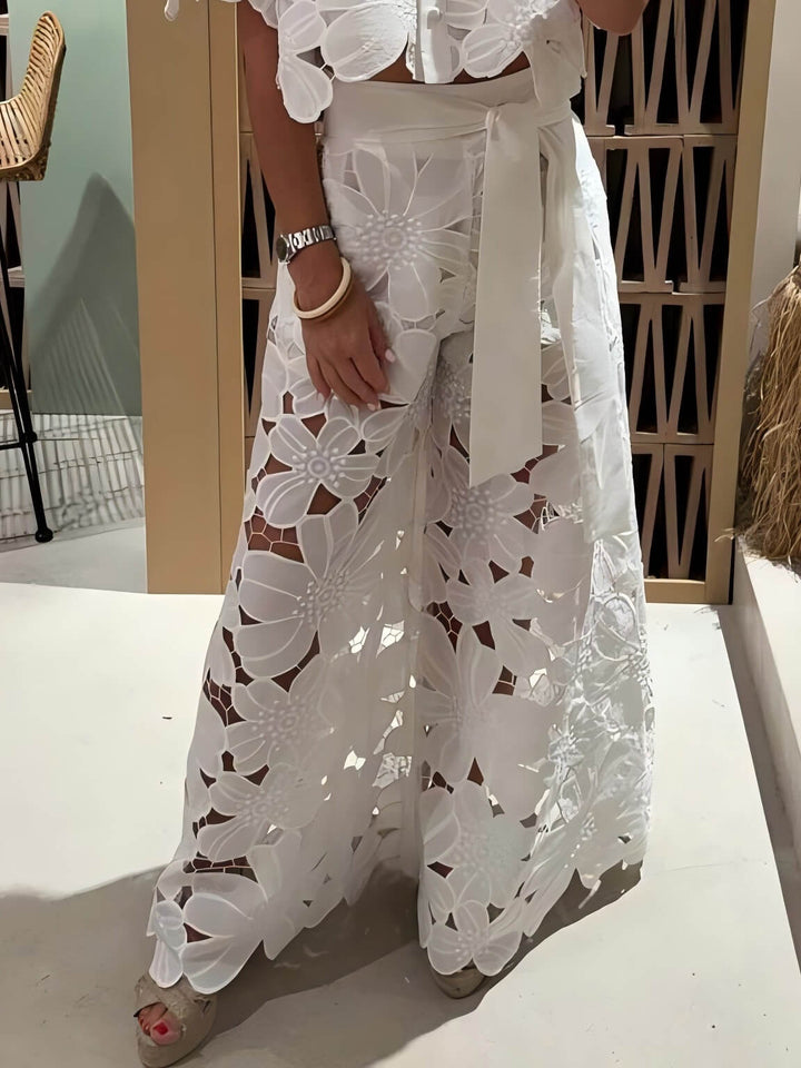 Pantalon large en dentelle creuse brodée de fleurs exquises