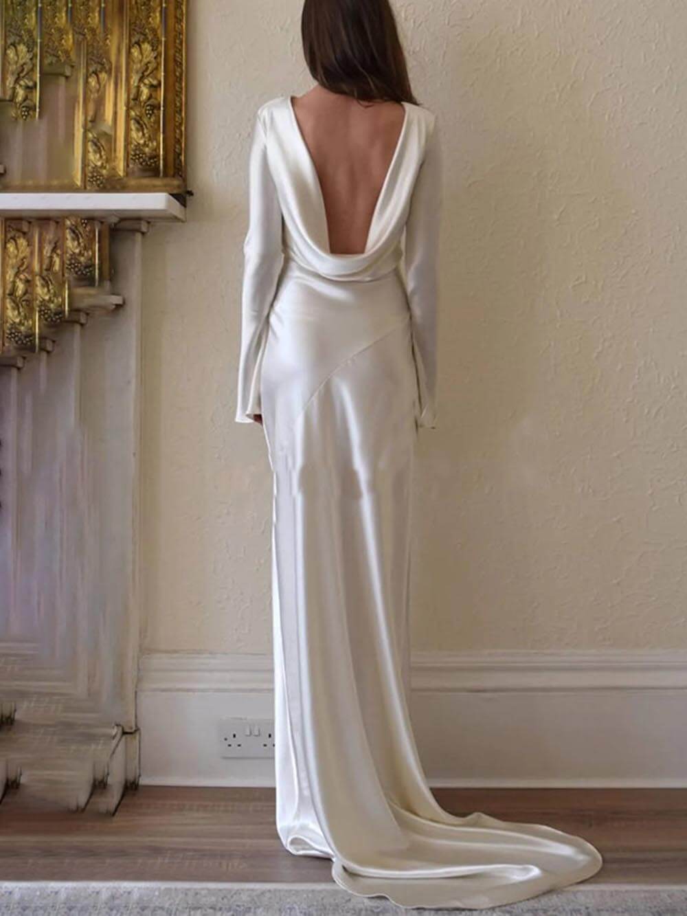 Vestido maxi elegante e requintado de cetim sem costas com decote redondo