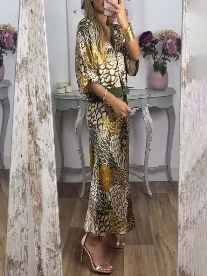 Retro Scale Print Satin Printed Batwing Sleeve Top